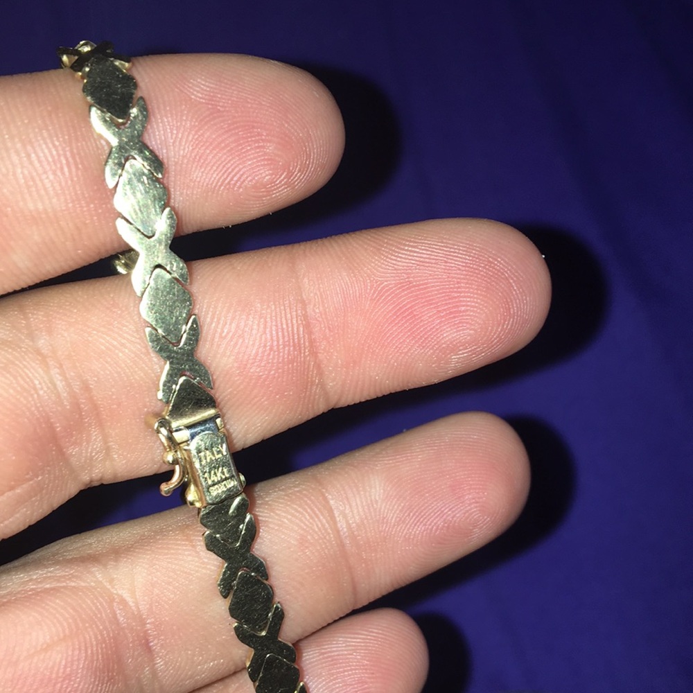 Shine gold 14k prong lock ox design🙌🏾